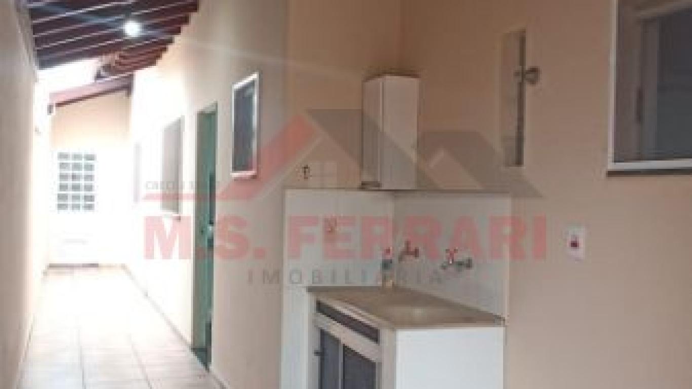 CASA NA Vila Tênis Clube em Assis