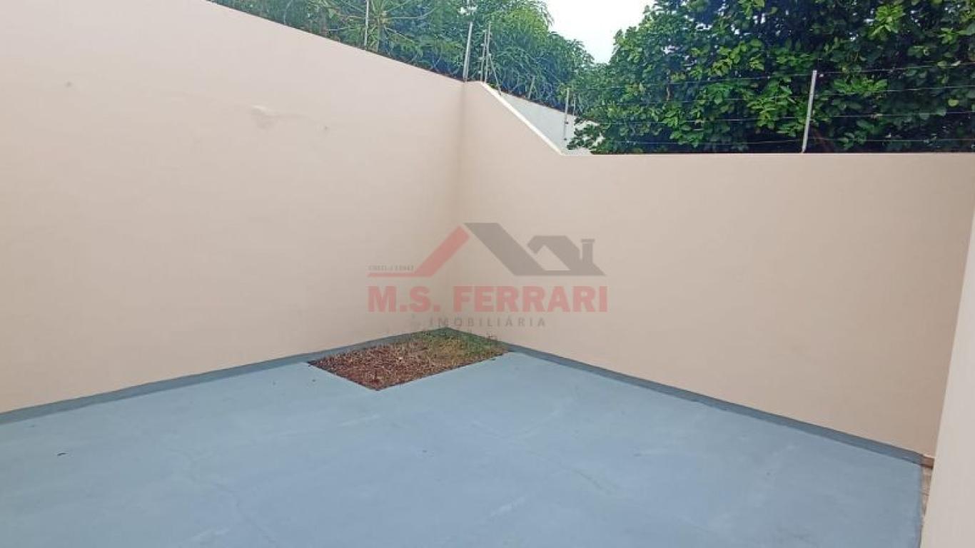 CASA NA Vila Tênis Clube em Assis