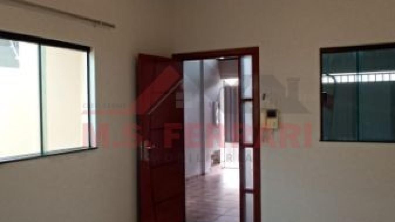 CASA NA Vila Tênis Clube em Assis