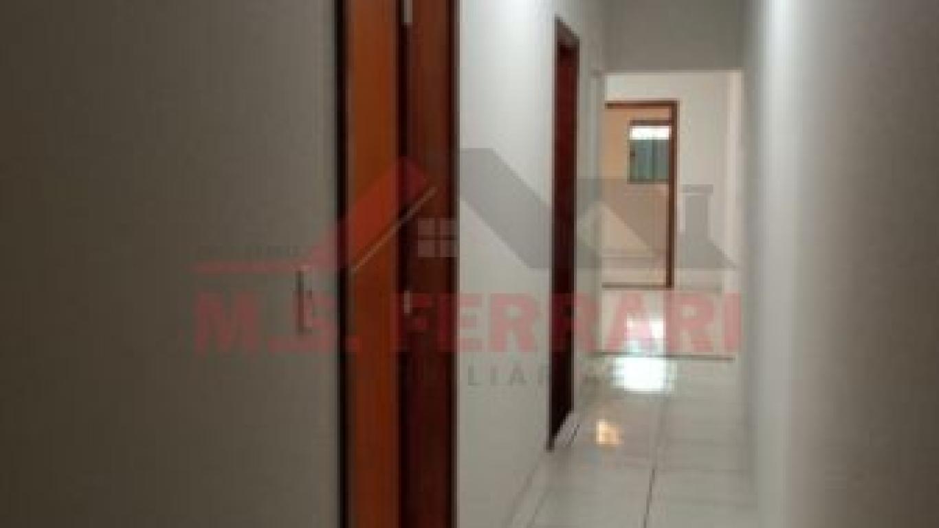 CASA NA Vila Tênis Clube em Assis