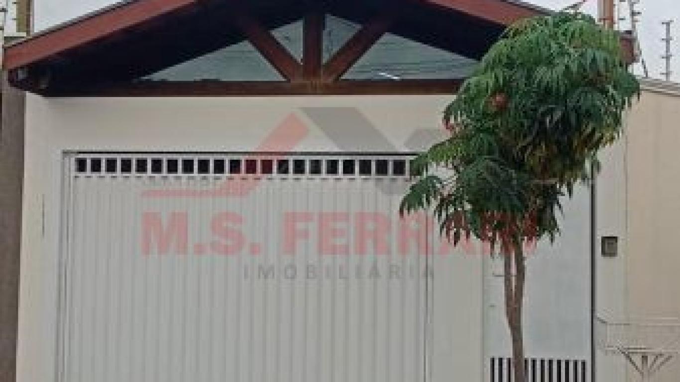 CASA NA Vila Tênis Clube em Assis