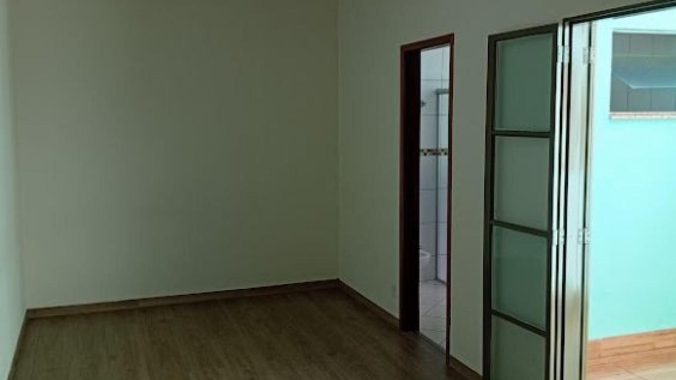 CASA NA Vila Fiuza em Assis