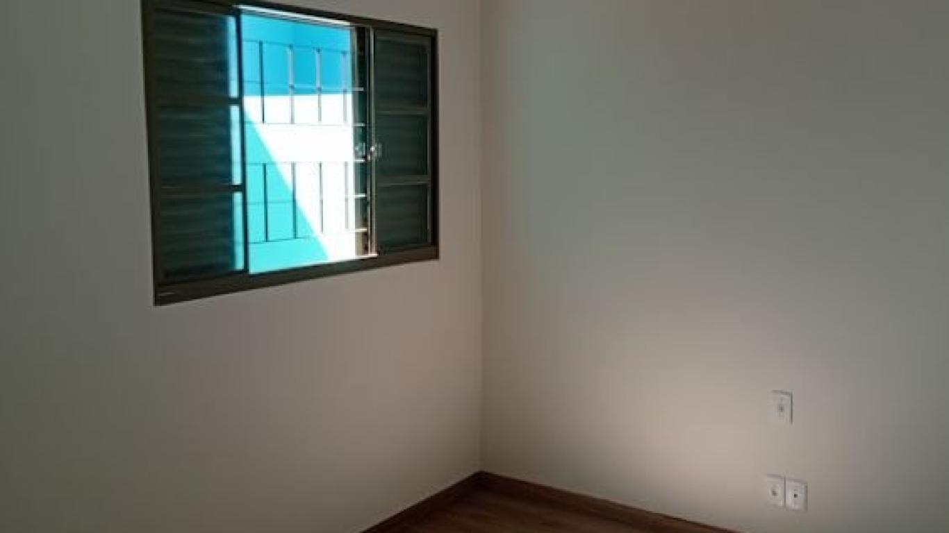 CASA NA Vila Fiuza em Assis