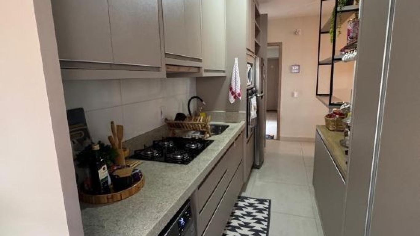 CASA NA Vila Brasileira em Assis
