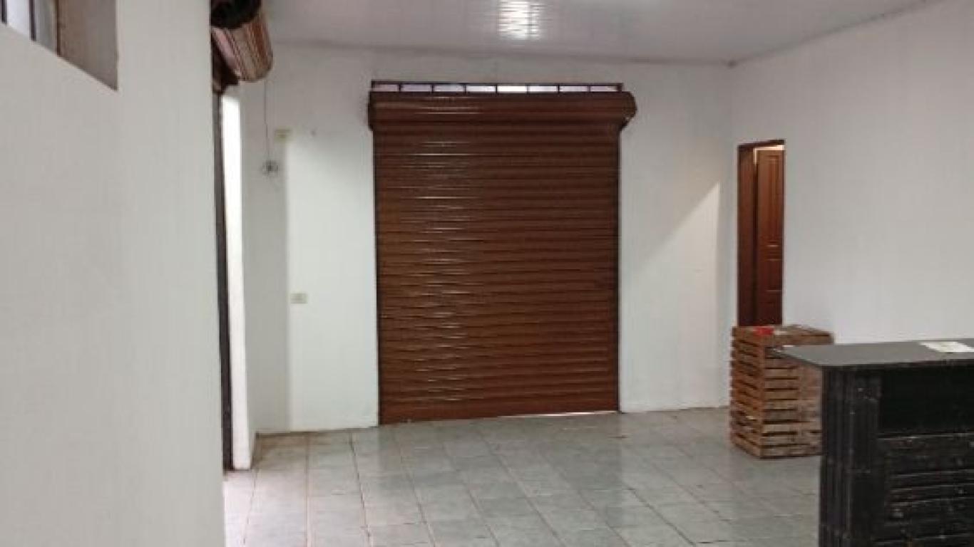 CASA NA Conjunto Habitacional Irmã Catarina em Assis
