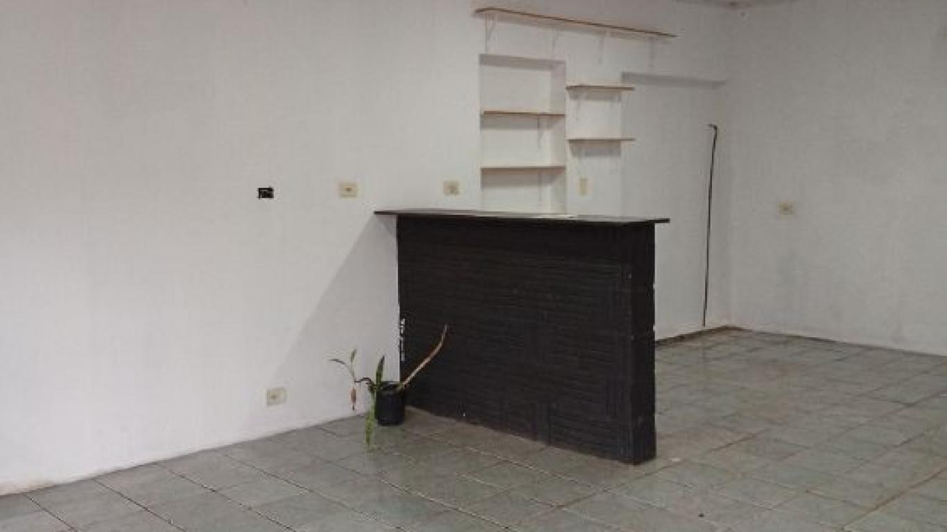 CASA NA Conjunto Habitacional Irmã Catarina em Assis