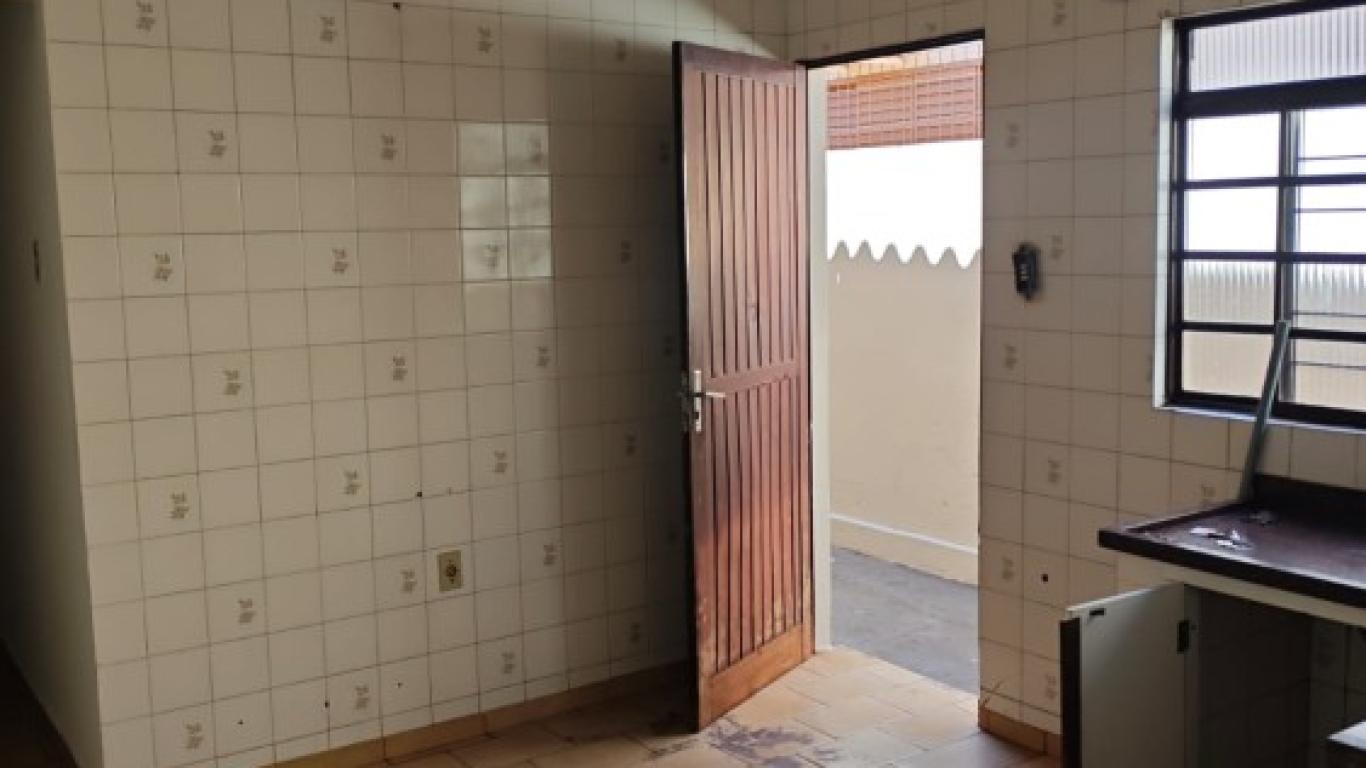 CASA NA Vila Ribeiro em Assis