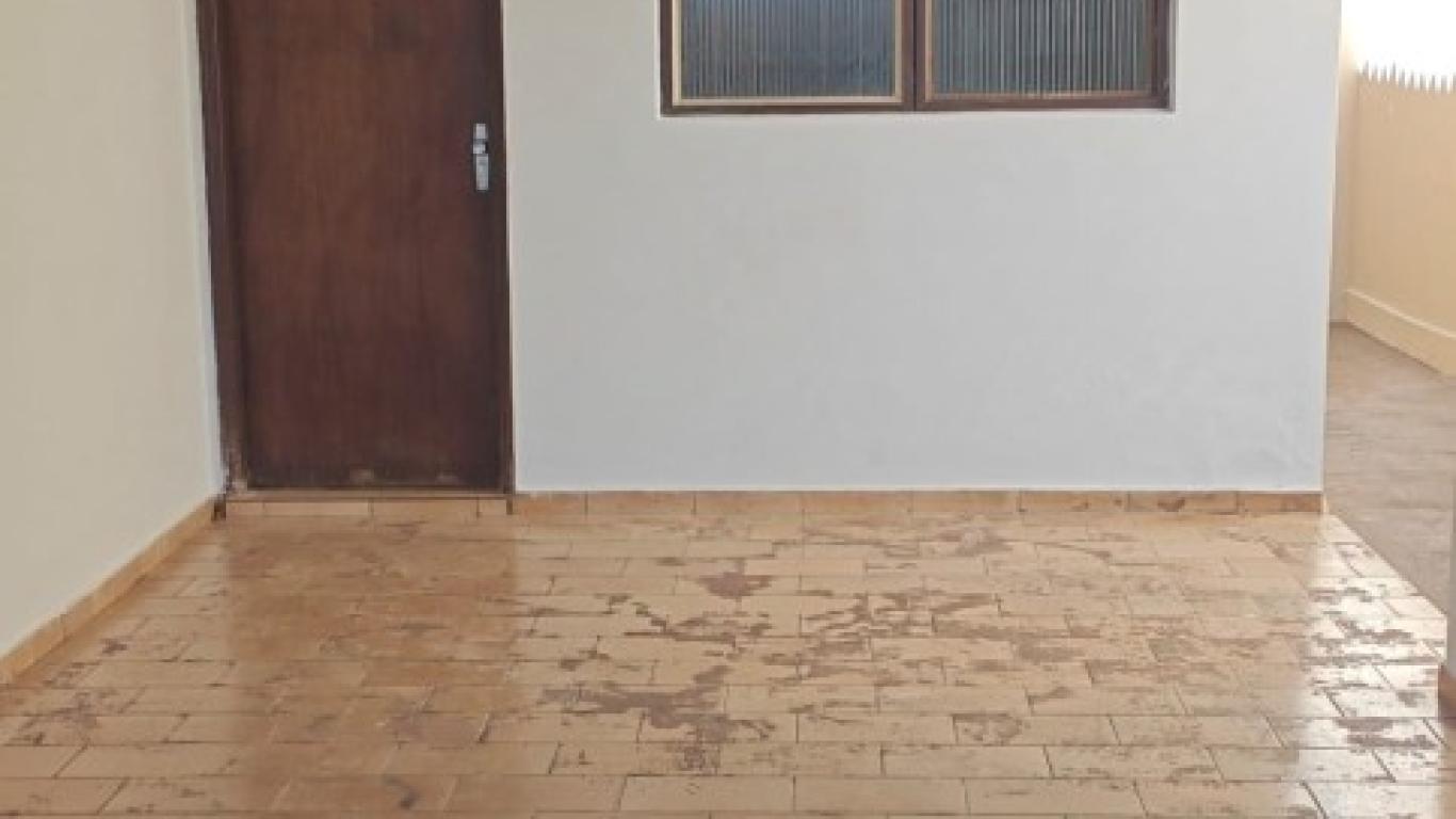 CASA NA Vila Ribeiro em Assis