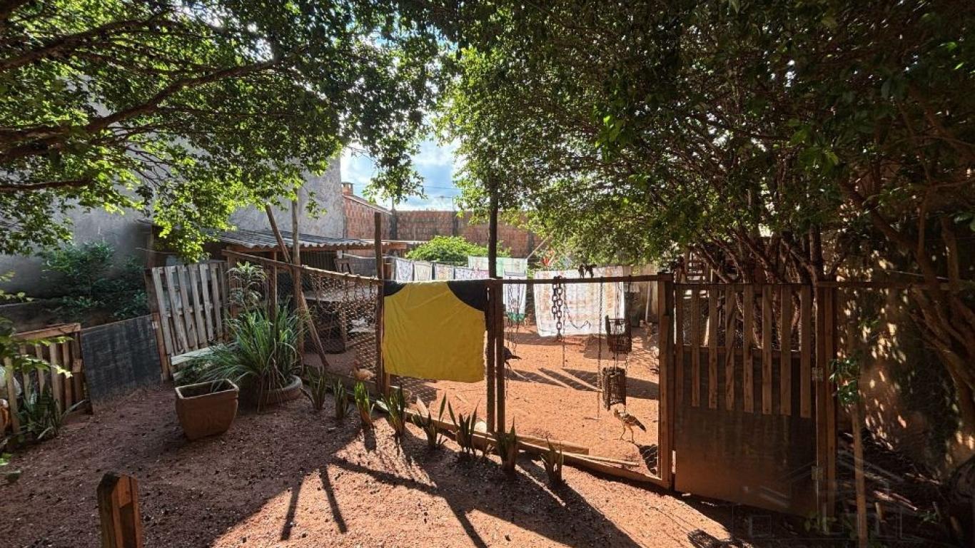 CASA NA Vila Palhares em Assis