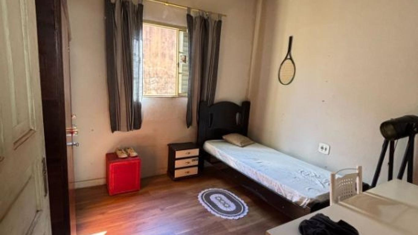 CASA NA Vila Palhares em Assis