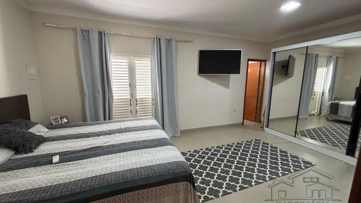CASA NA Vila Tênis Clube em Assis