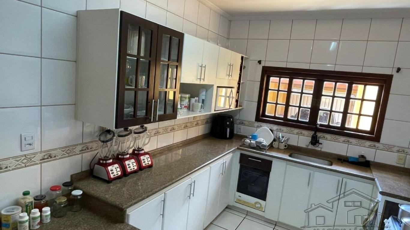 CASA NO Jardim Morumbi em Assis
