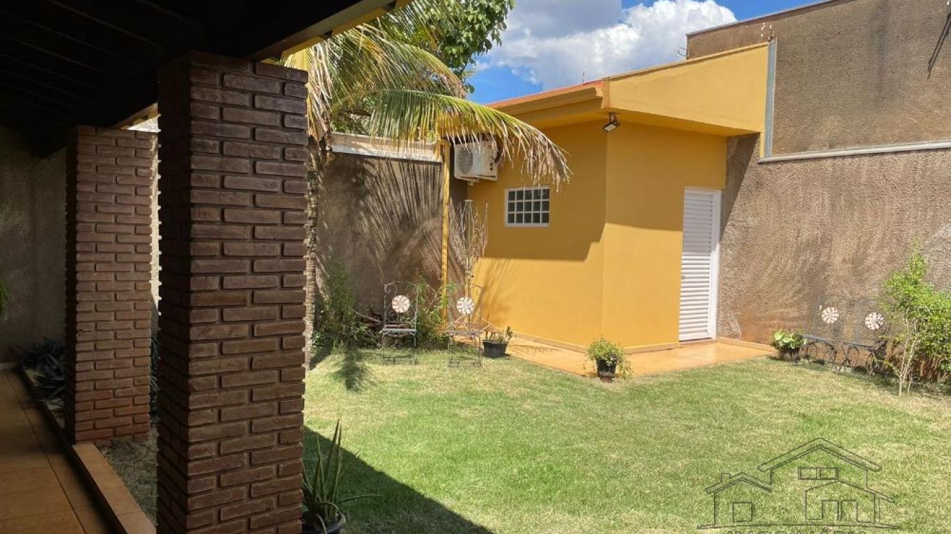 CASA NO Jardim Morumbi em Assis