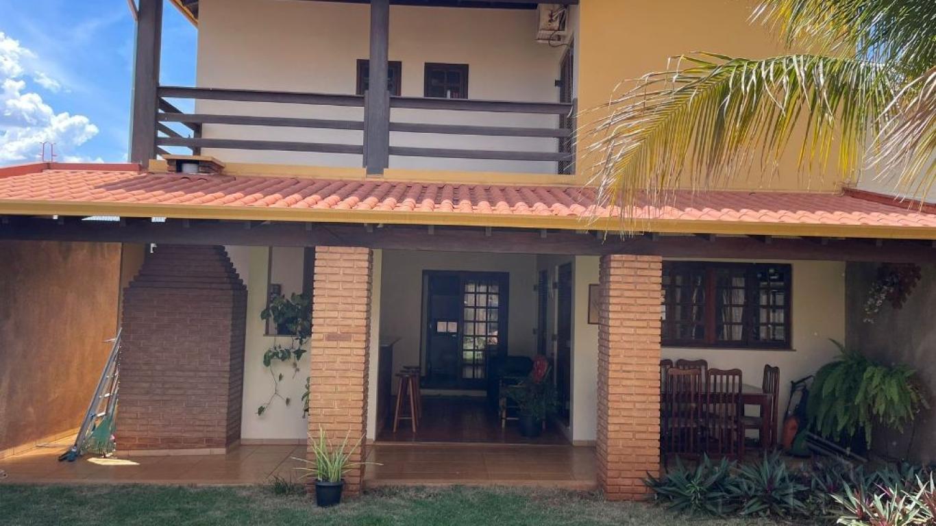 CASA NO Jardim Morumbi em Assis