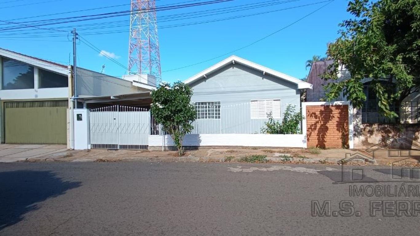 CASA NA Vila Fiuza em Assis