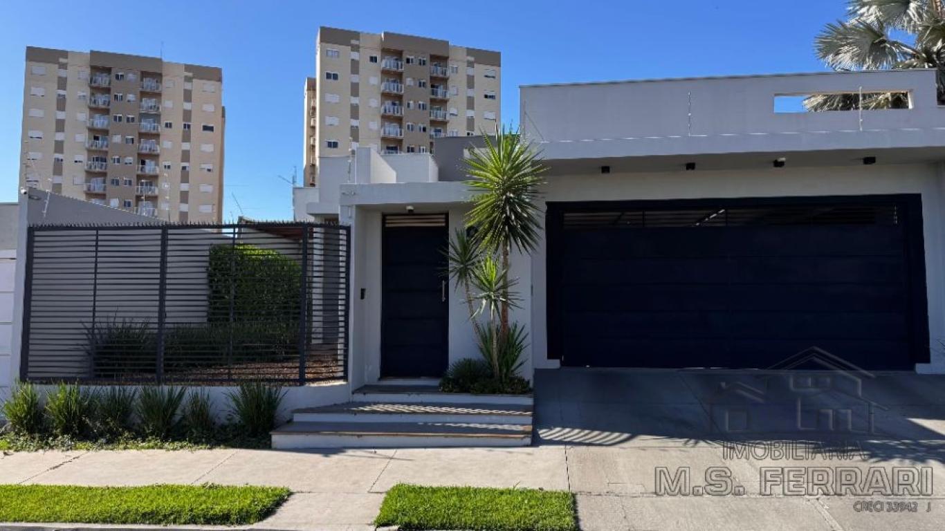 CASA NA Vila Ouro Verde em Assis