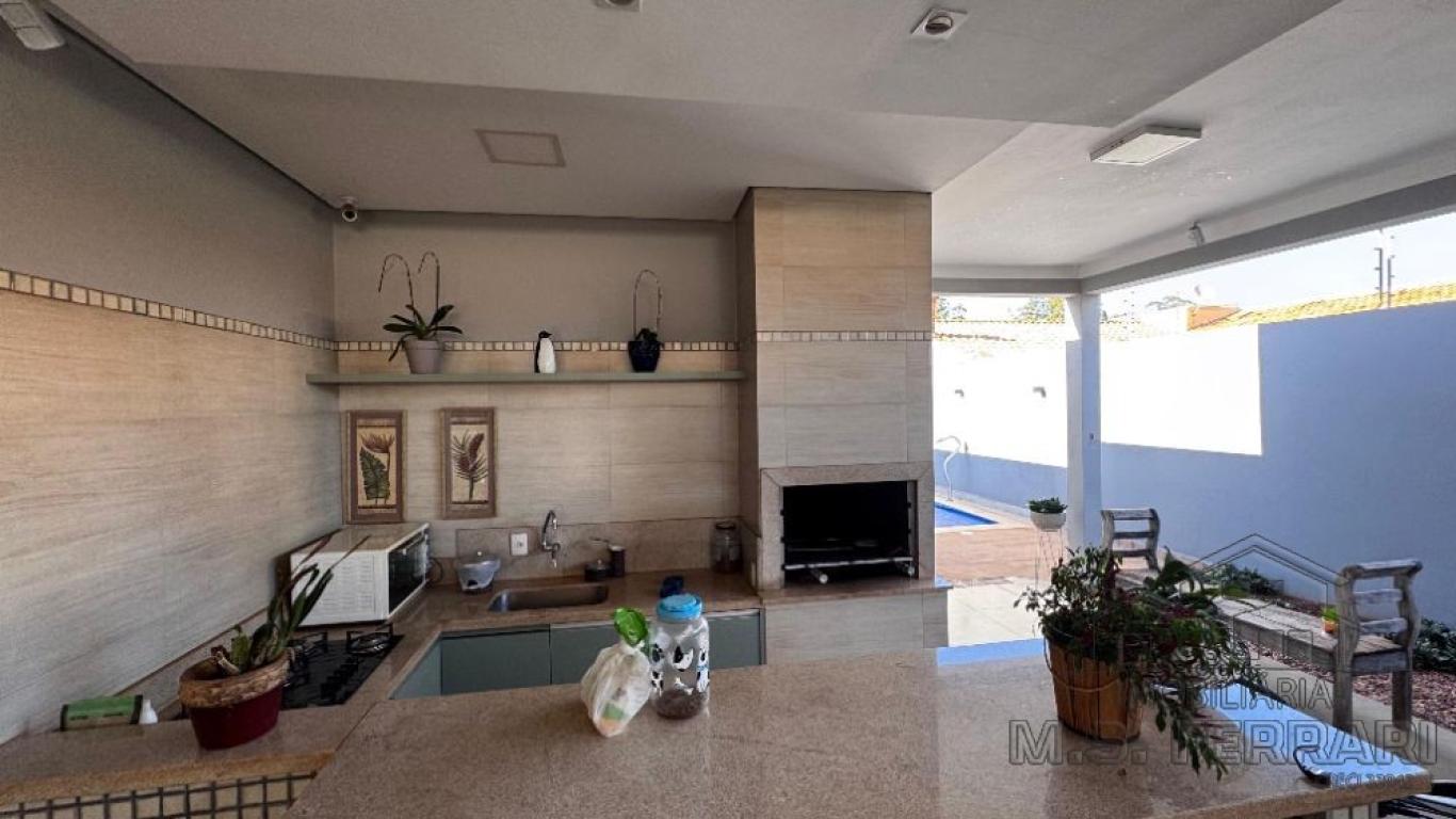 CASA NA Vila Ouro Verde em Assis