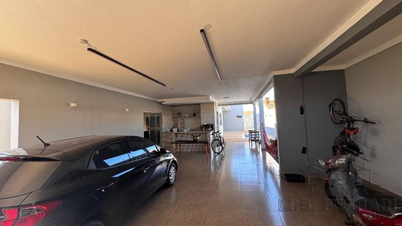 CASA NA Vila Ouro Verde em Assis