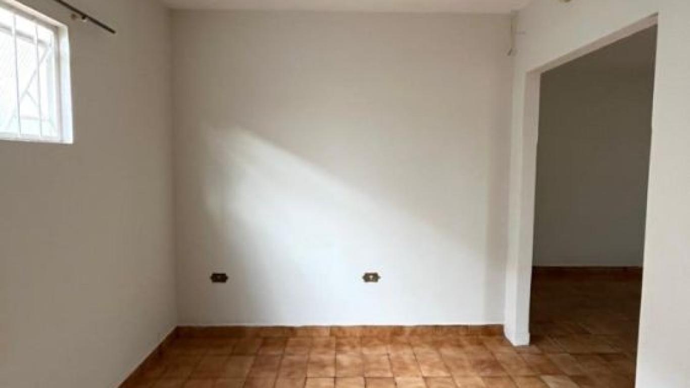CASA NO Jardim Paulista em Assis