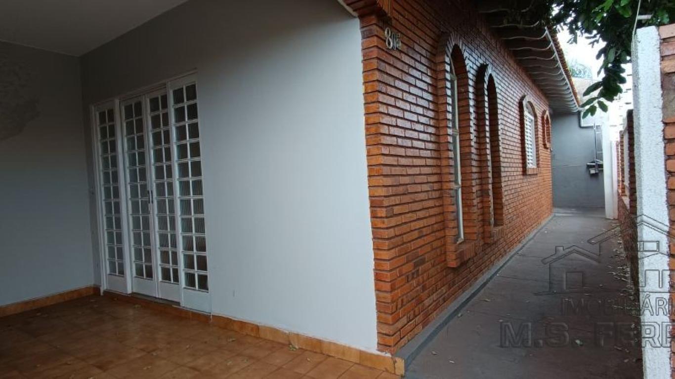CASA NO Jardim Paulista em Assis
