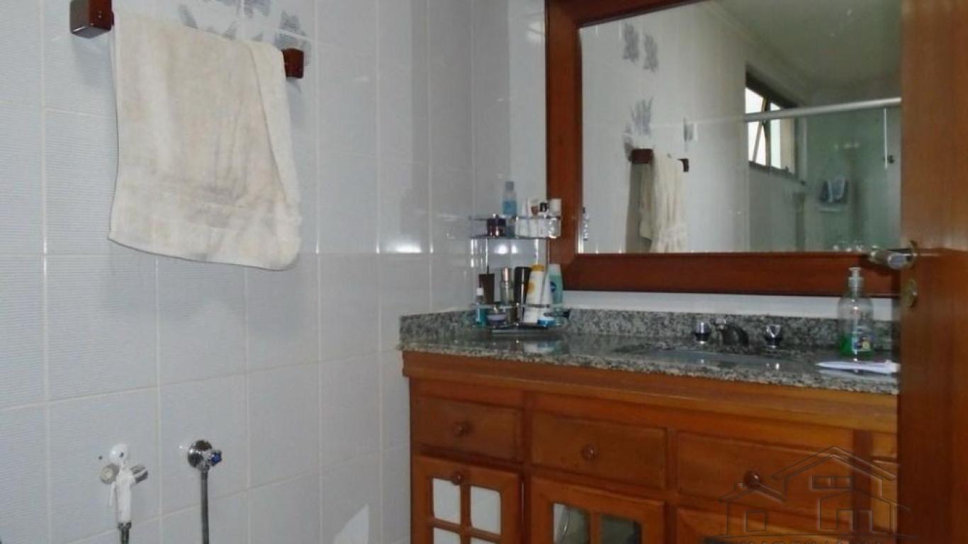 APARTAMENTO NA Centro em Assis