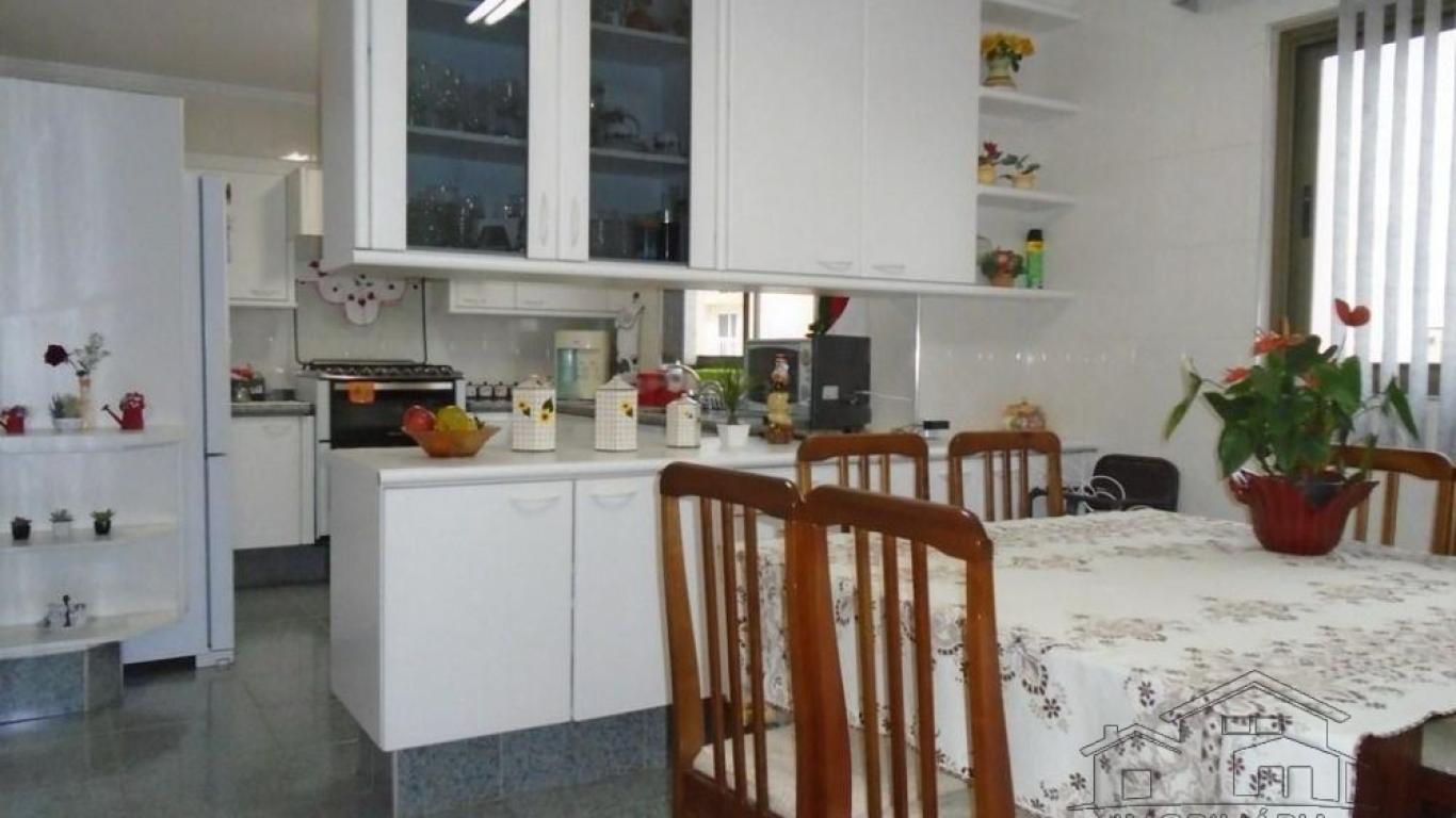 APARTAMENTO NA Centro em Assis
