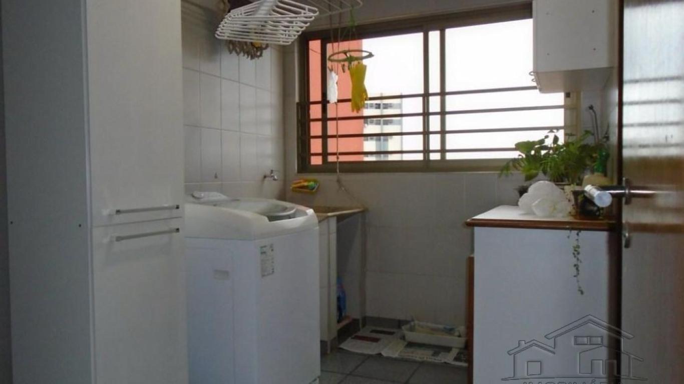 APARTAMENTO NA Centro em Assis