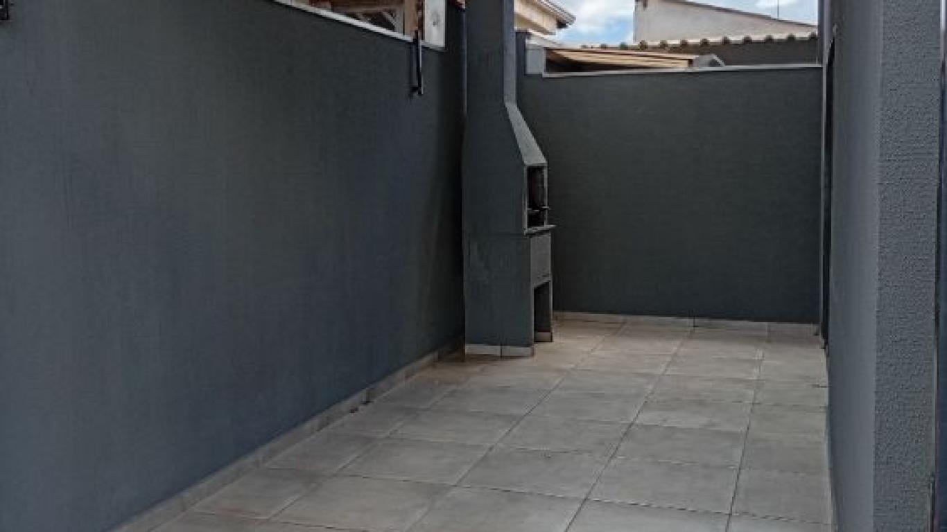 CASA NA Vila Carvalho em Assis