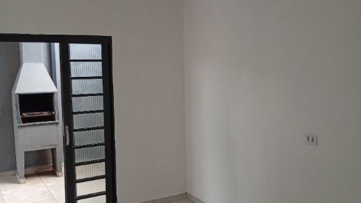 CASA NA Vila Carvalho em Assis
