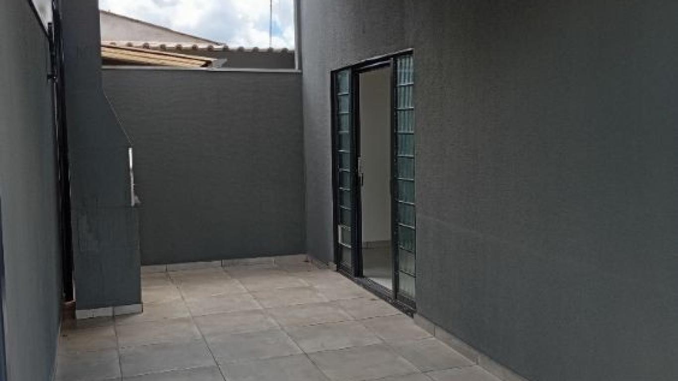 CASA NA Vila Carvalho em Assis