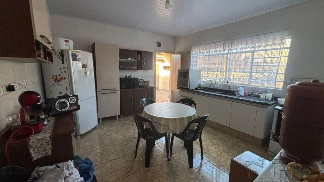 CASA NA Vila Xavier em Assis