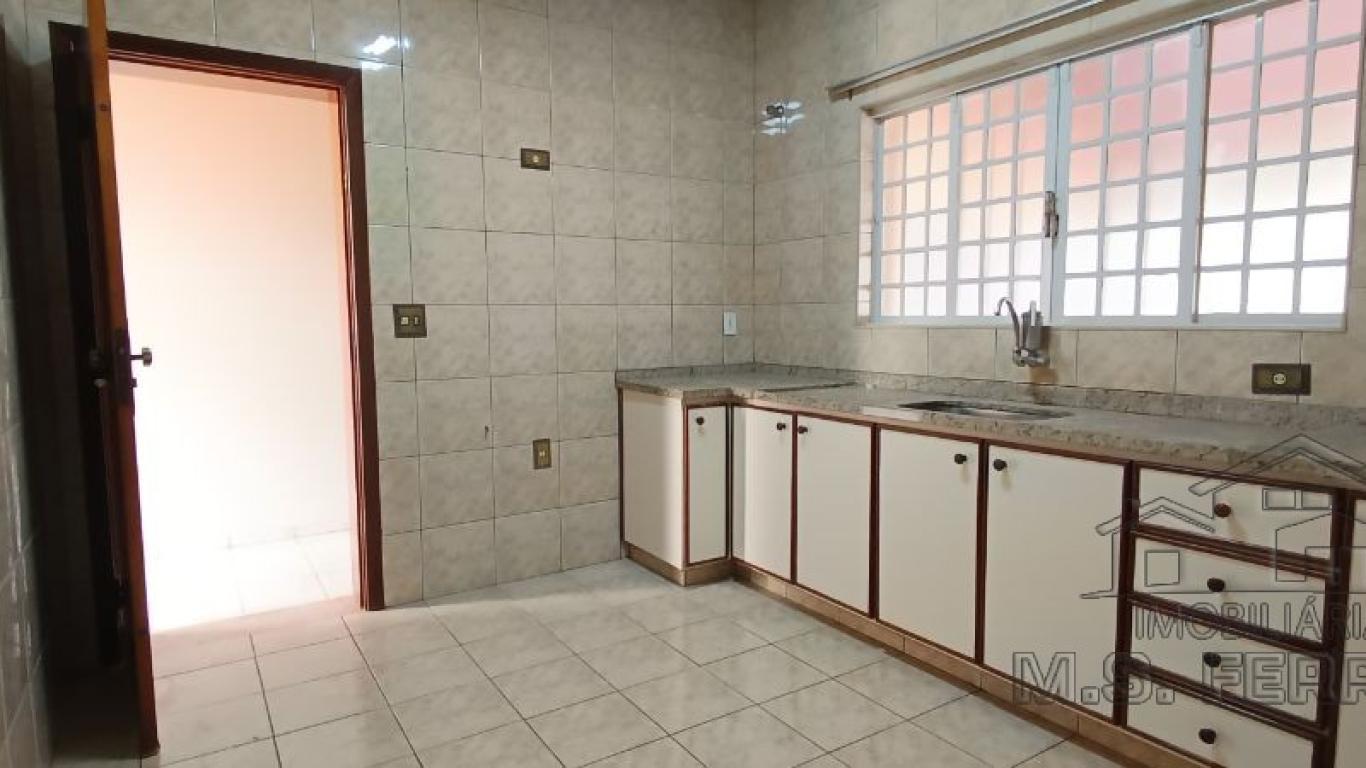 CASA NO Jardim Europa em Assis