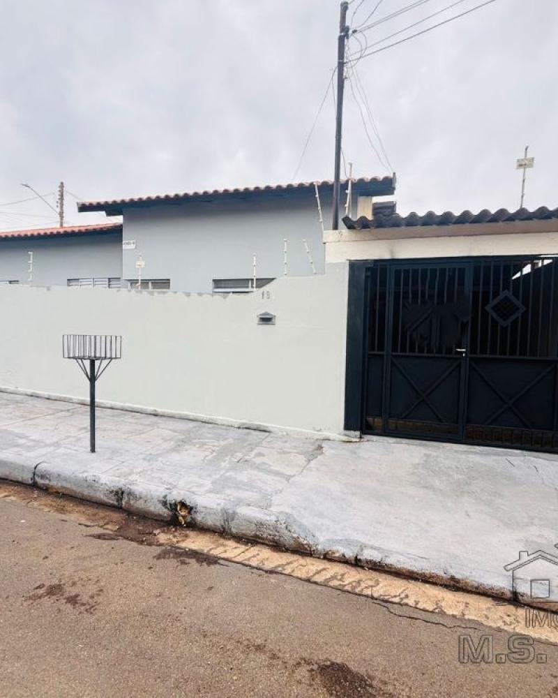 CASA NA Vila Operária em Assis