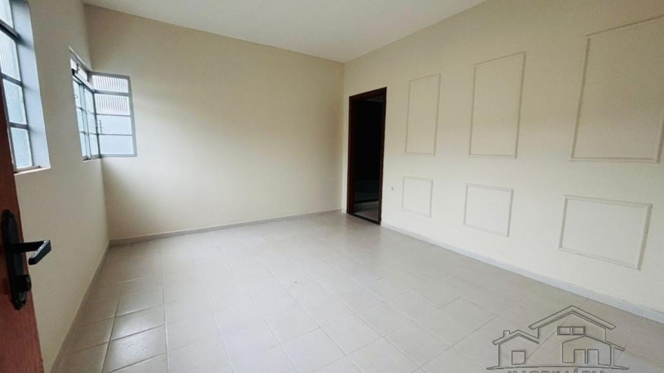CASA NA Vila Operária em Assis
