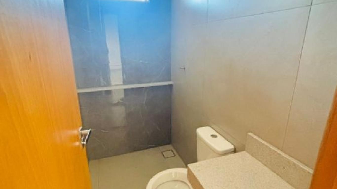 CASA NO JARDIM VENEZA em Assis
