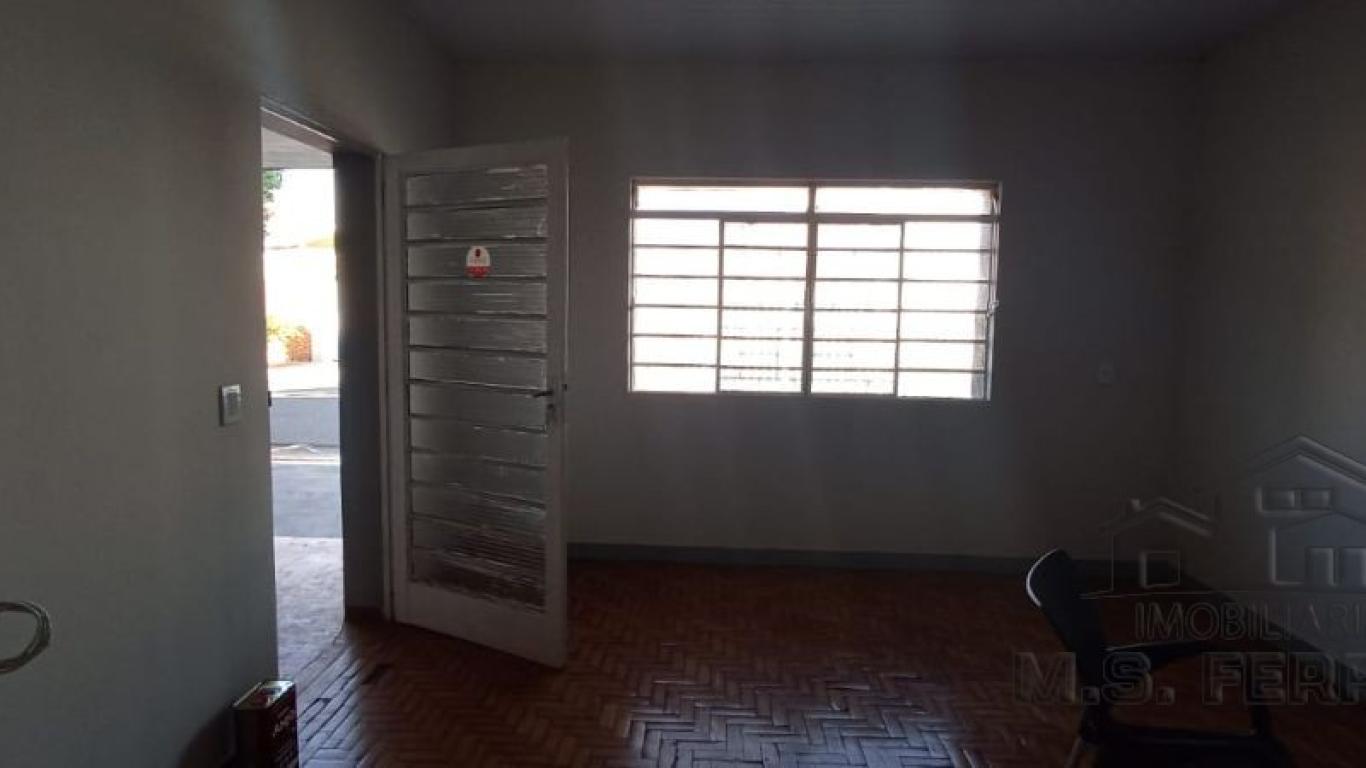 CASA NA Vila Santa Cecília em Assis