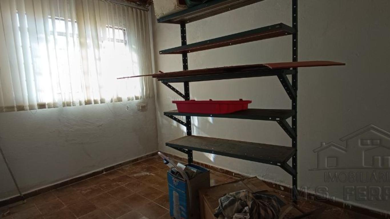 CASA NA Vila Tênis Clube em Assis