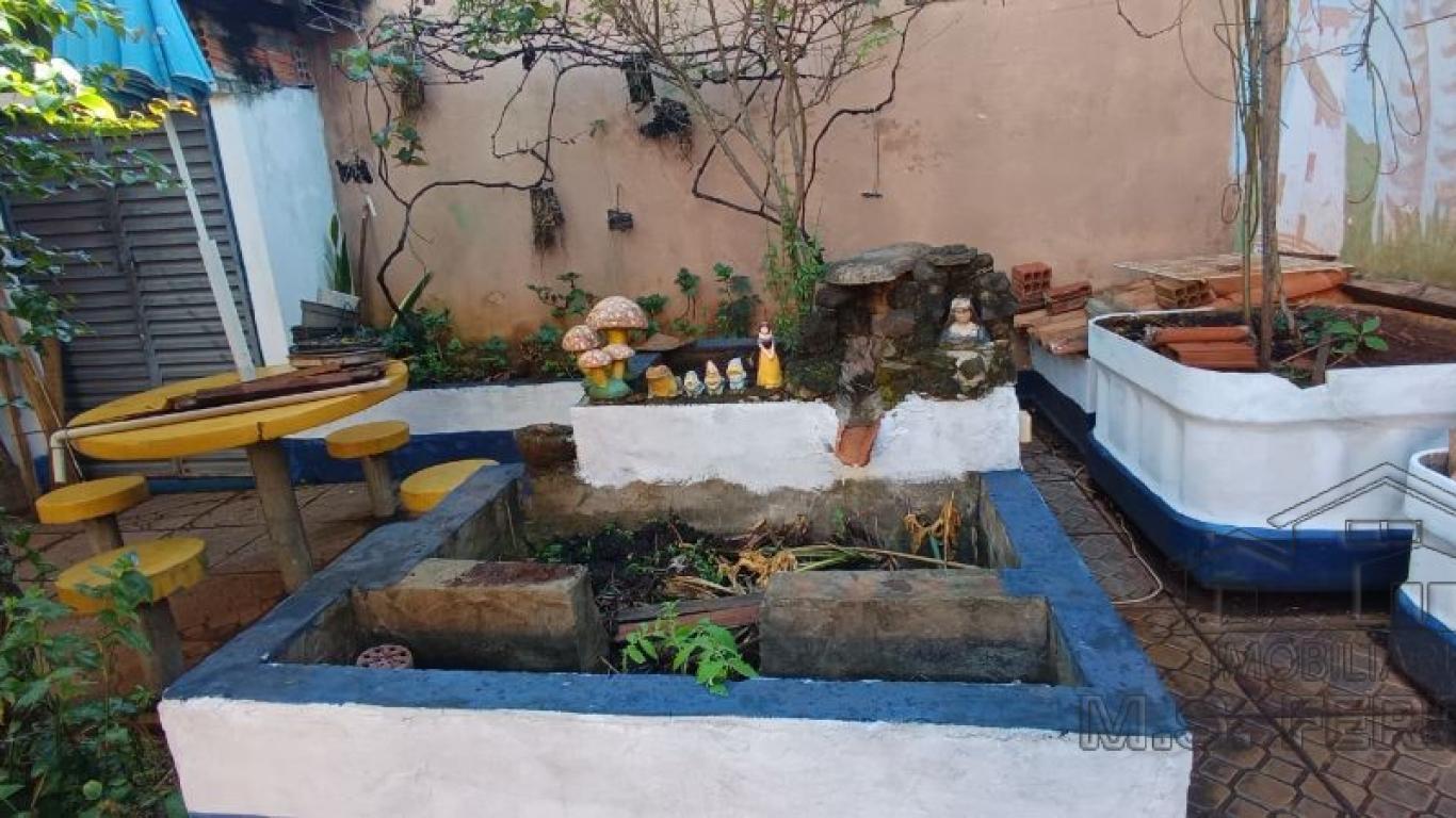 CASA NA Vila Tênis Clube em Assis