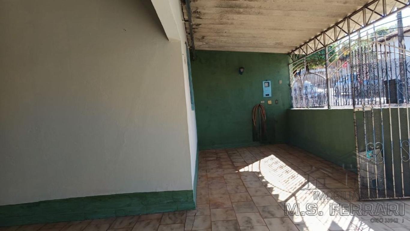 CASA NA Vila Tênis Clube em Assis