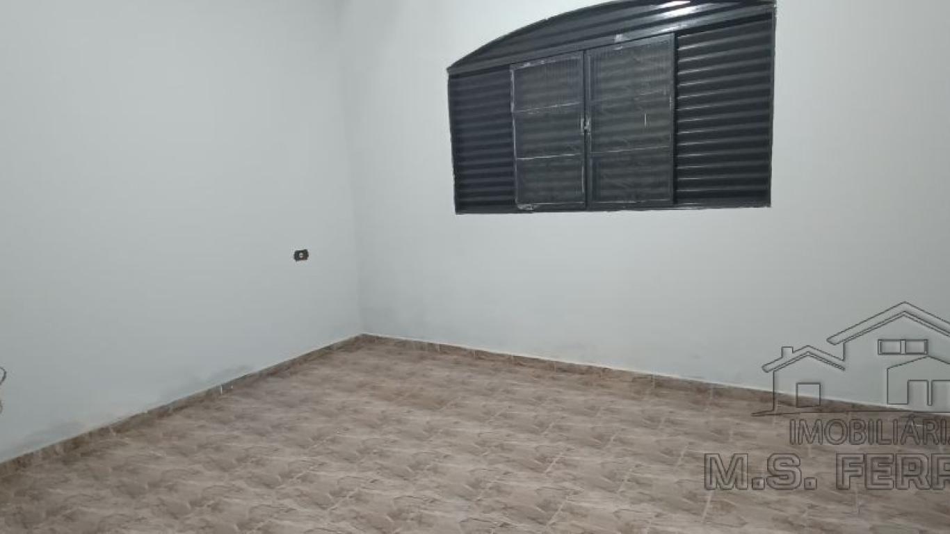CASA NA Vila Tênis Clube em Assis