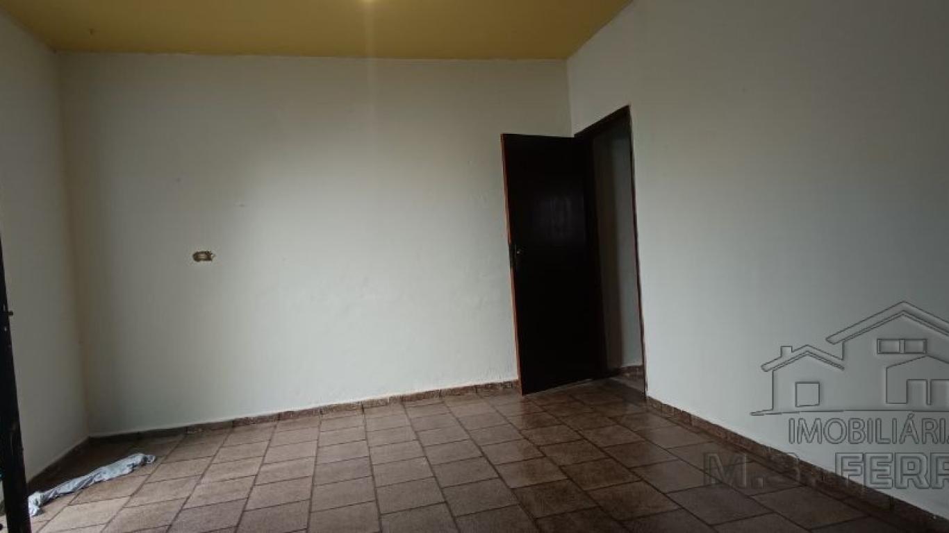 CASA NA Vila Tênis Clube em Assis