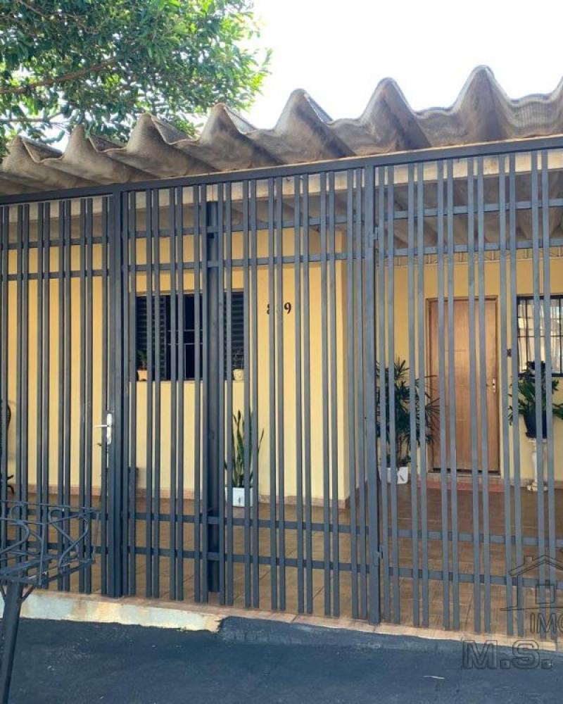 CASA NA Vila Brasileira em Assis