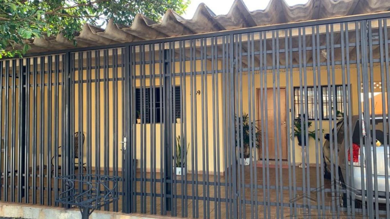 CASA NA Vila Brasileira em Assis
