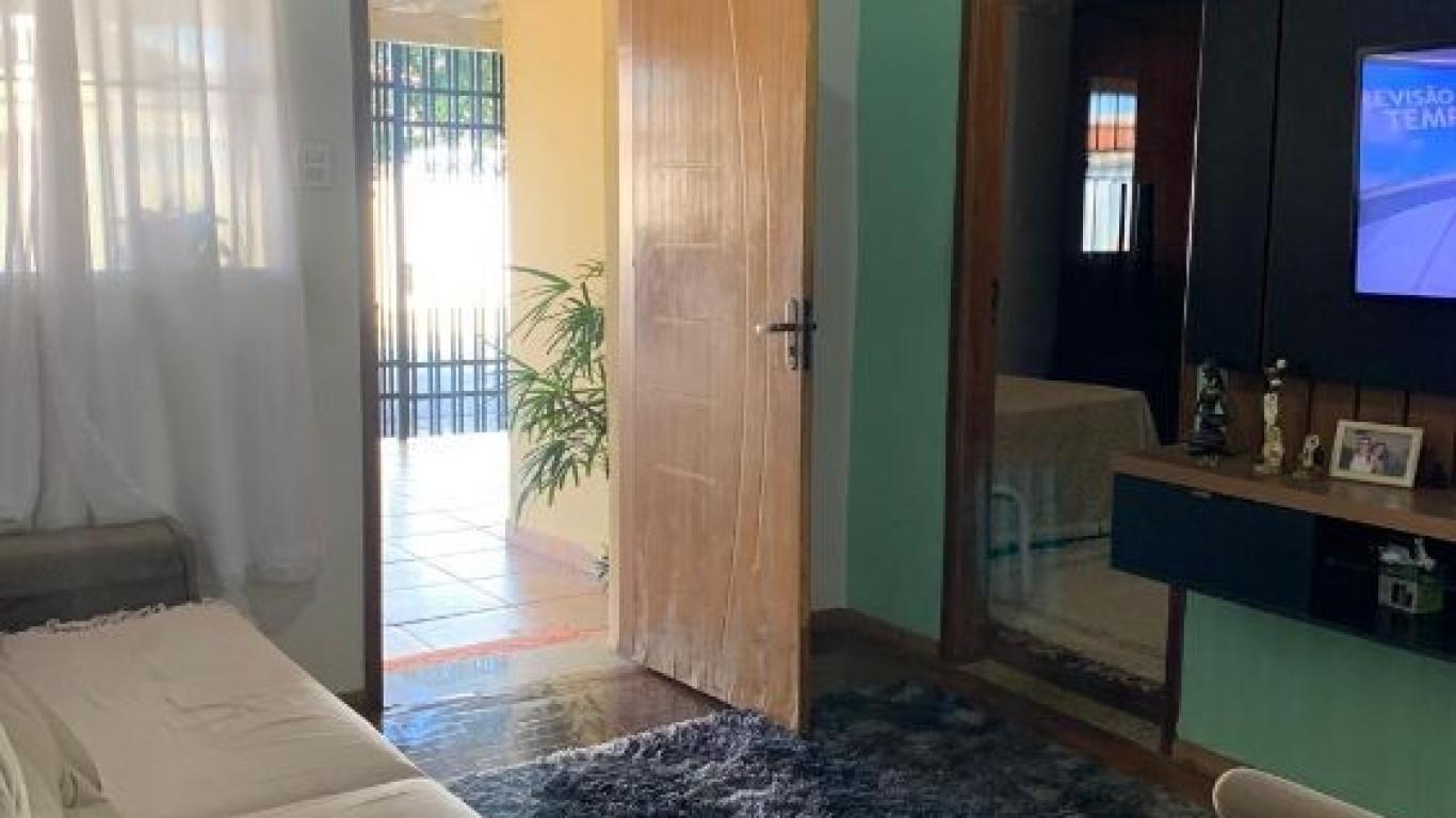 CASA NA Vila Brasileira em Assis