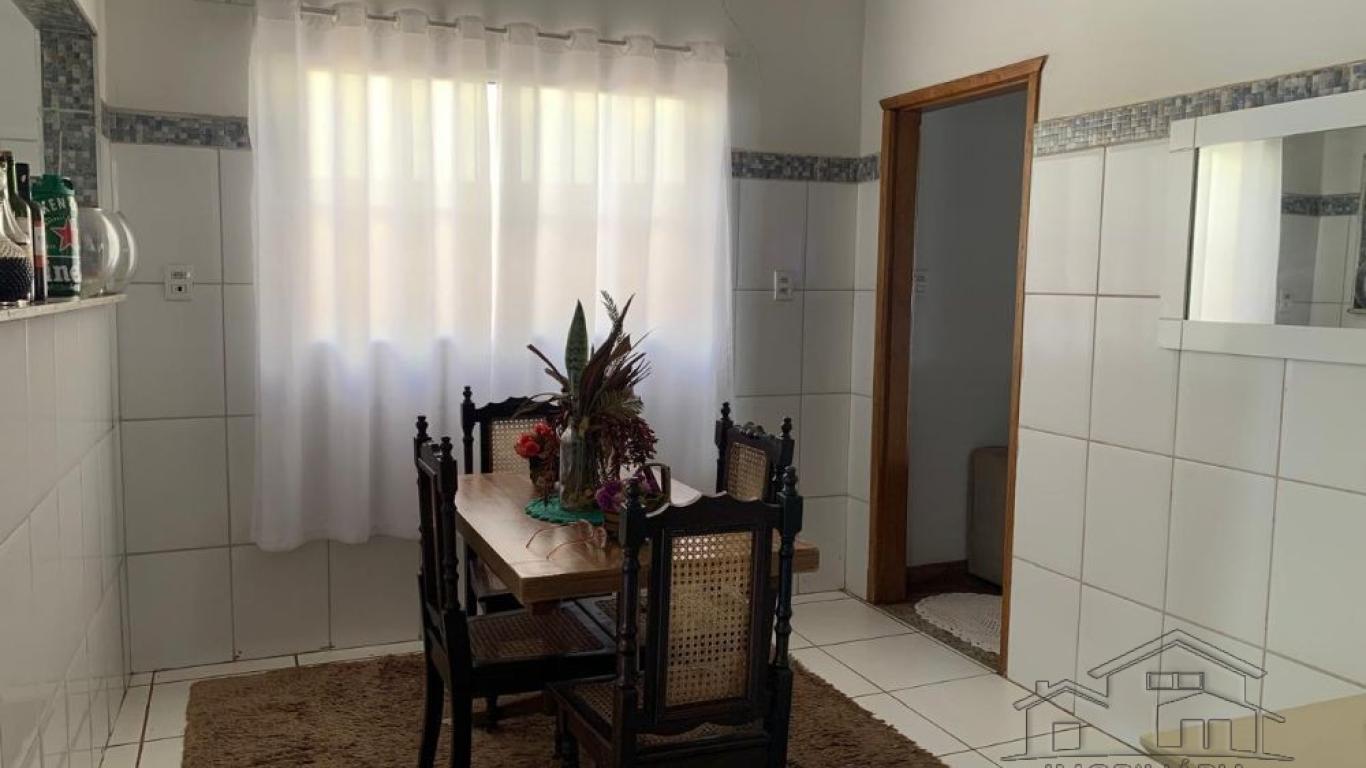 CASA NA Vila Brasileira em Assis