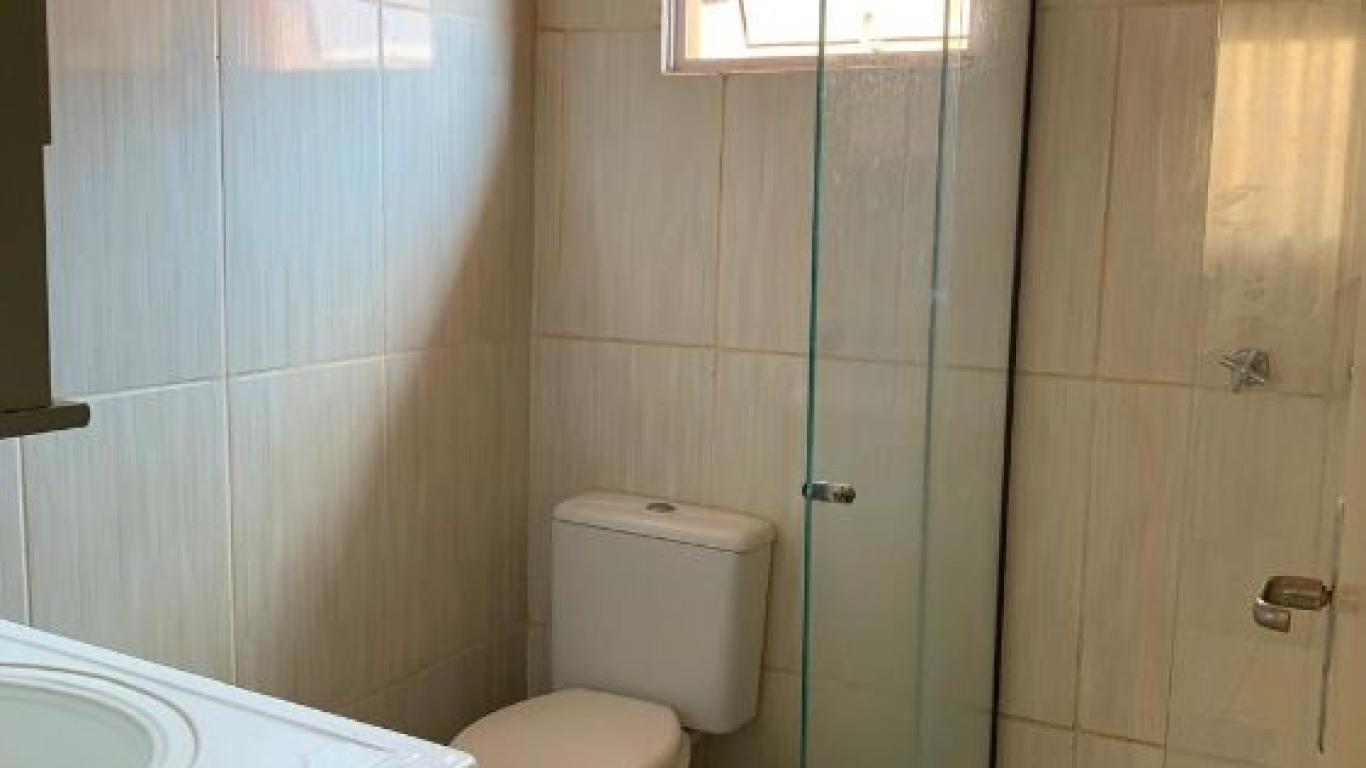 CASA NA Vila Brasileira em Assis