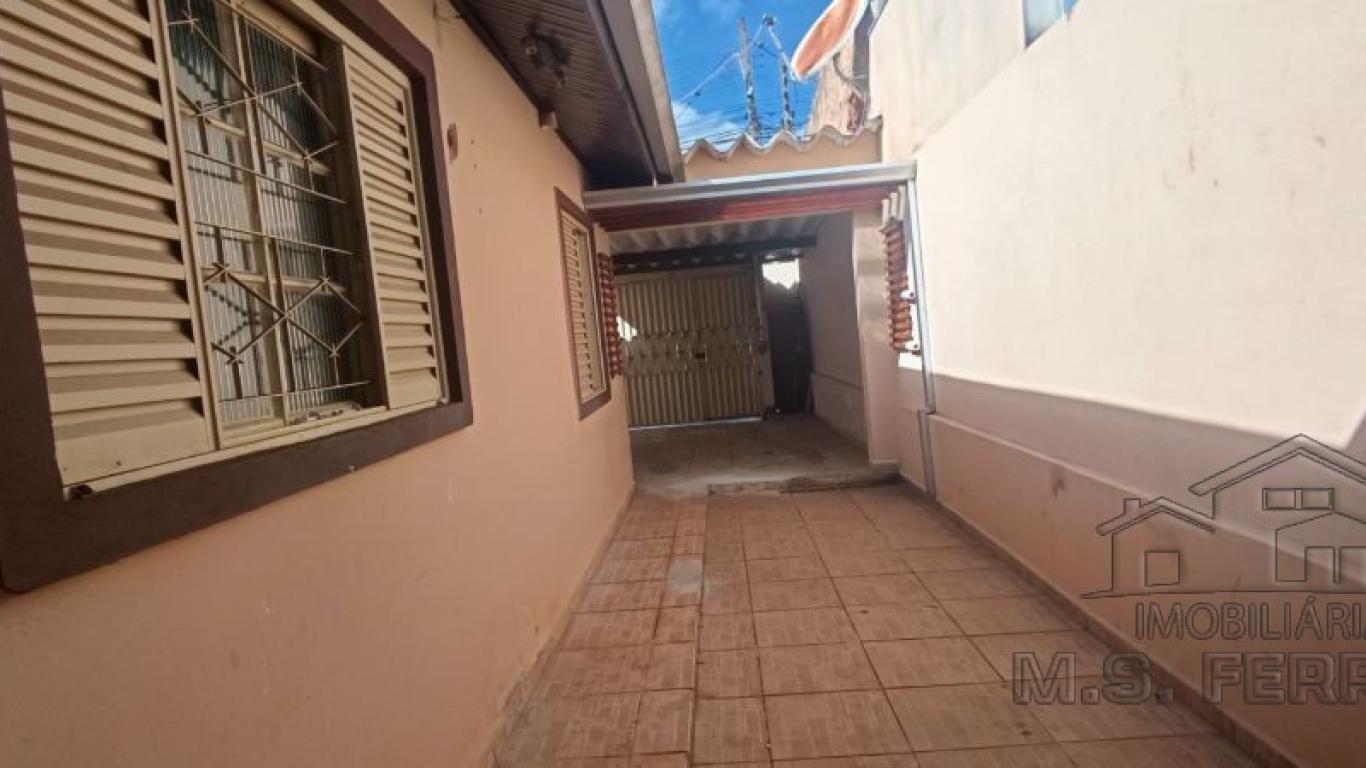 CASA NA Núcleo Habitacional Dirceu Gomes Cervilha em Assis