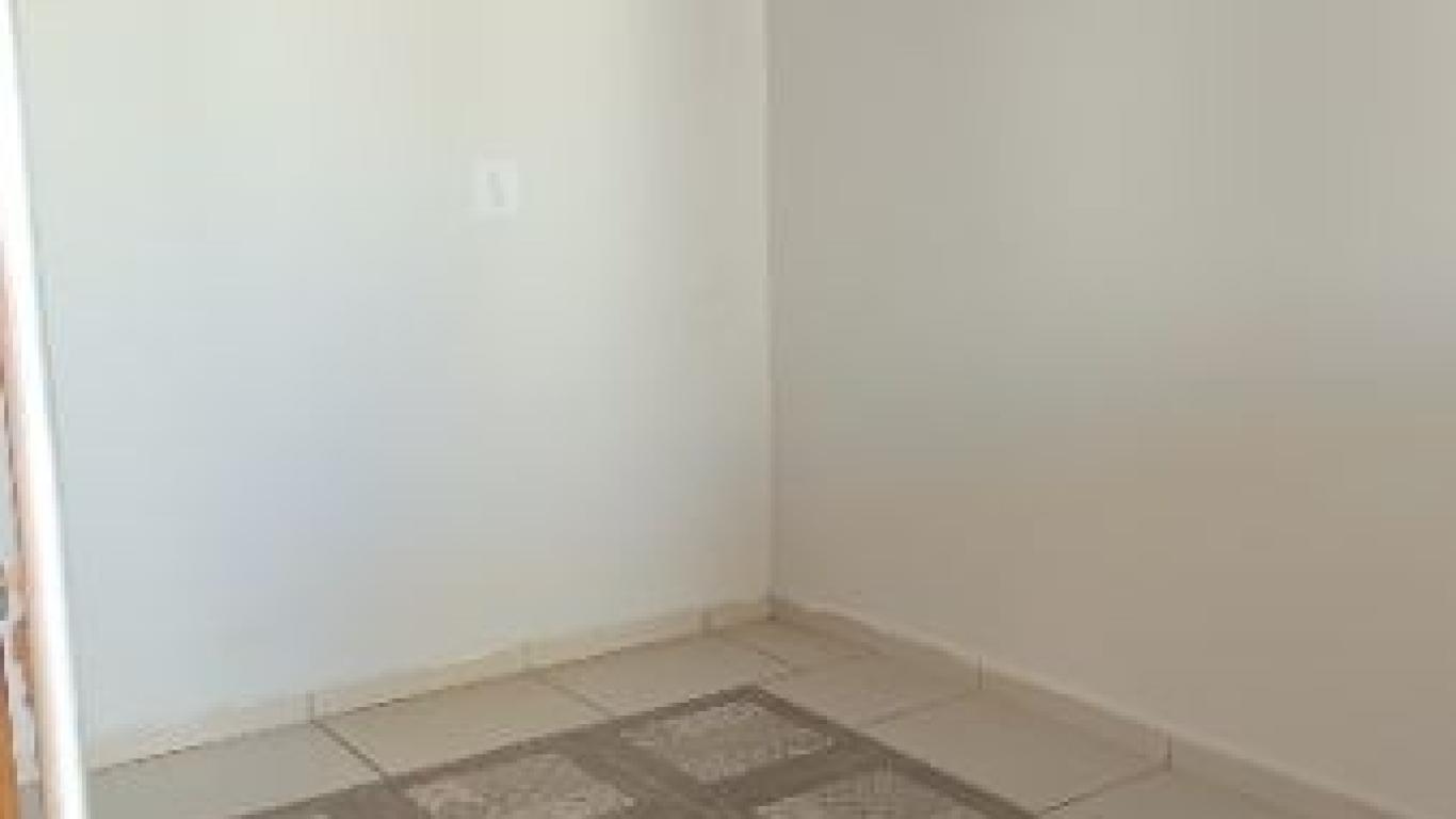 CASA NA Núcleo Habitacional Dirceu Gomes Cervilha em Assis