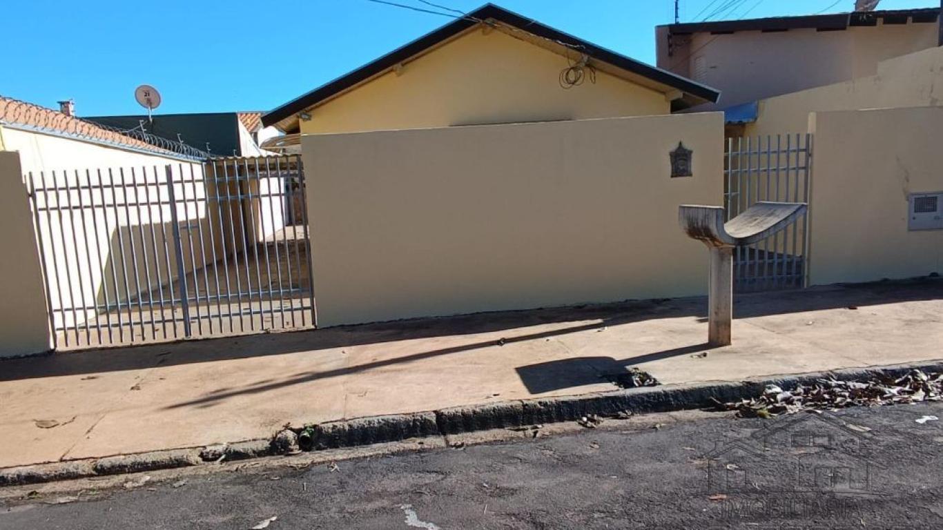CASA NA Conjunto Habitacional Assis IV em Assis
