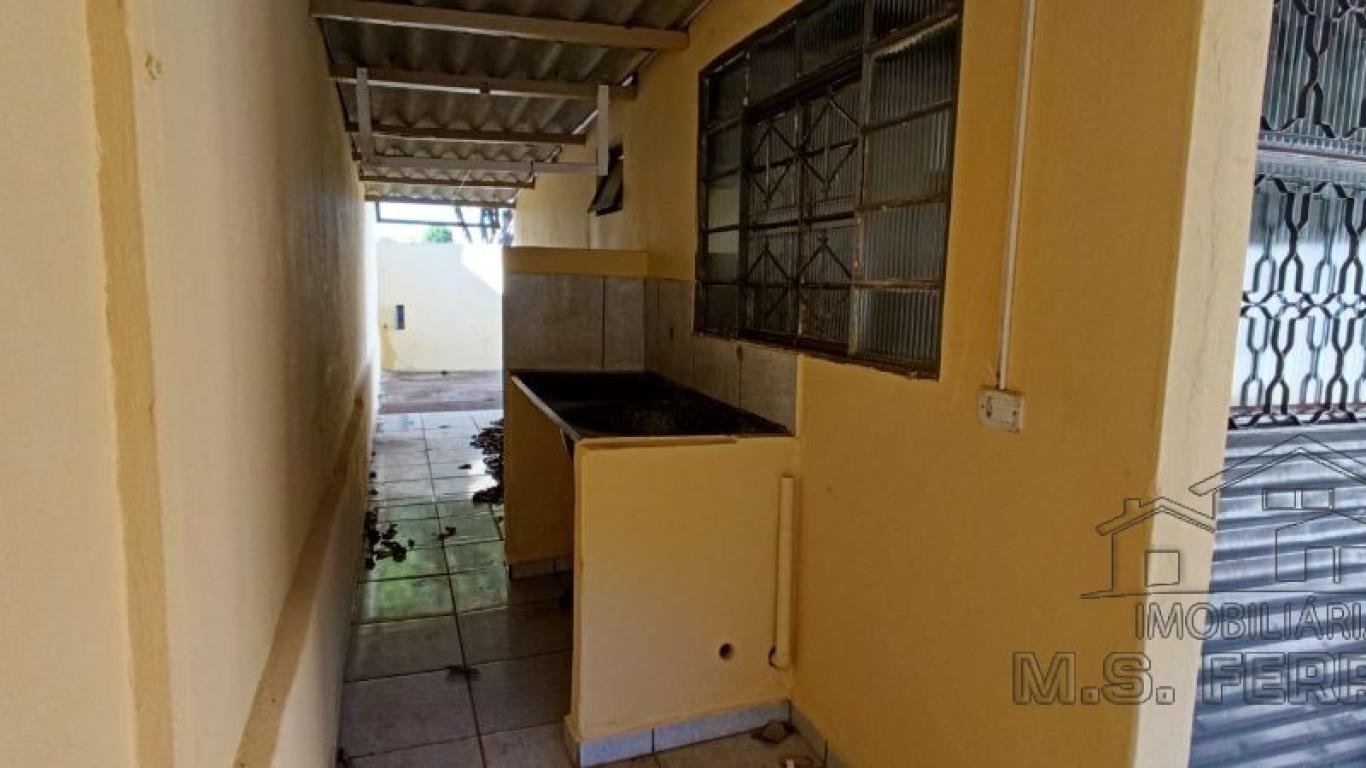 CASA NA Conjunto Habitacional Assis IV em Assis